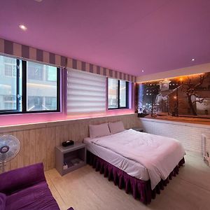 Zimmer mit Queensize-Bett